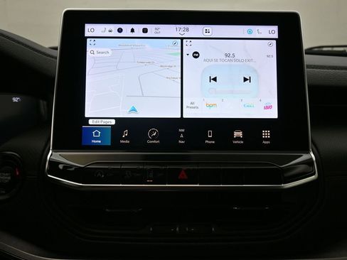 Used 2022 Jeep Compass Trailhawk w/ Trailhawk Elite Group image 9