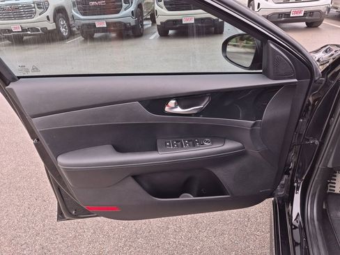 Used 2023 Kia Forte GT-Line w/ GT-Line Premium Package FWD image 16
