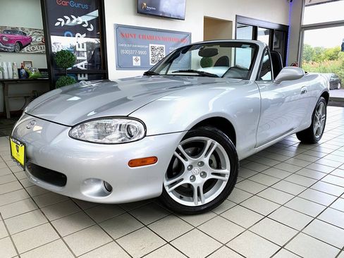 Used 2004 MAZDA MX-5 Miata LS RWD image 2
