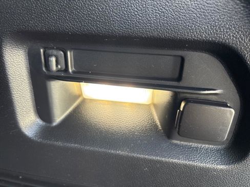 Used 2022 Ford Explorer XLT w/ Equipment Group 202A image 48