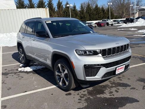 New 2026 Jeep Grand Cherokee Limited image 2