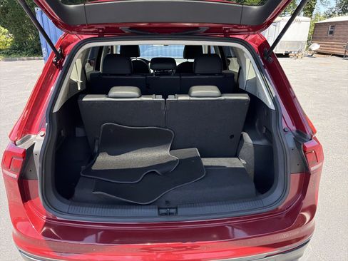 Used 2019 Volkswagen Tiguan SE FWD image 19