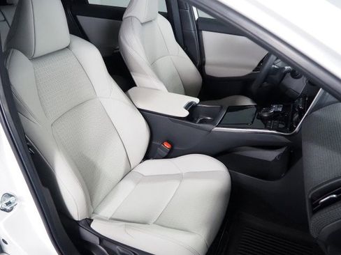 Used 2023 Toyota bZ4X Limited image 2