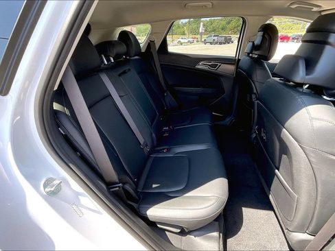 Used 2024 Kia Sportage EX FWD image 24