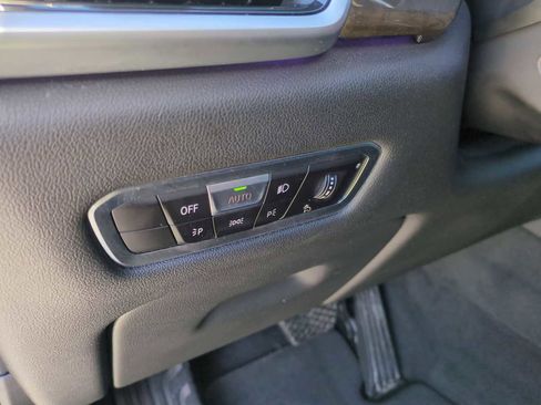 Used 2022 BMW X5 xDrive40i w/ Executive Package image 36