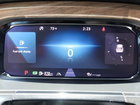 Used 2025 Volkswagen Atlas SE FWD image 27