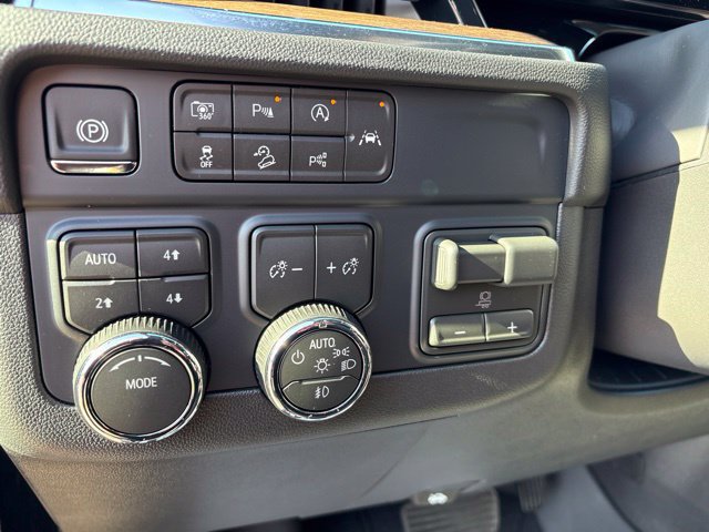 New 2026 Chevrolet Tahoe High Country AWD/4WD image 38