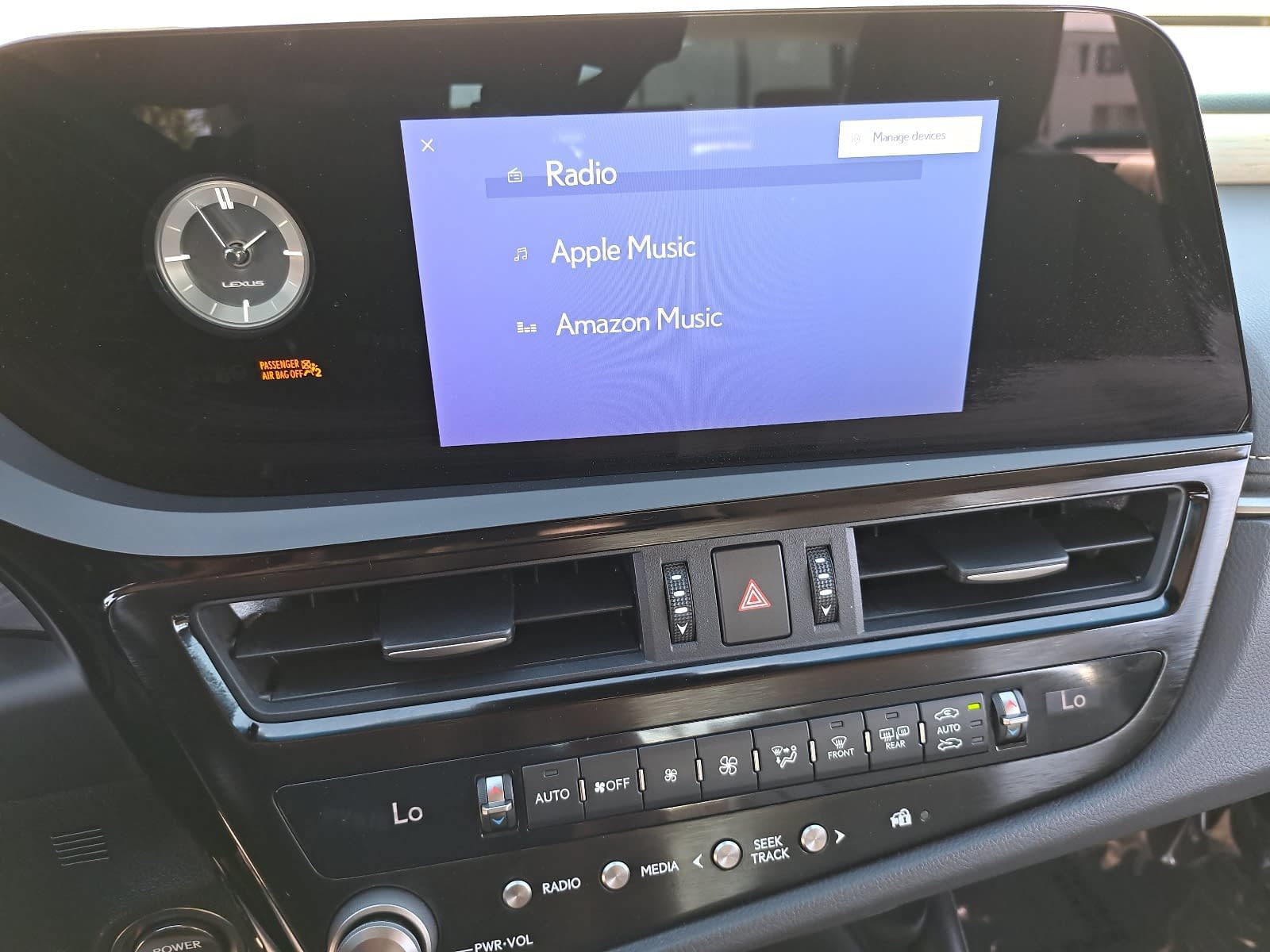 Used 2024 Lexus ES 300h w/ Premium Package FWD image 22