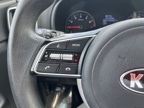 Used 2020 Kia Sportage LX image 16