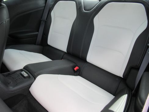 Used 2016 Chevrolet Camaro LT RWD image 16