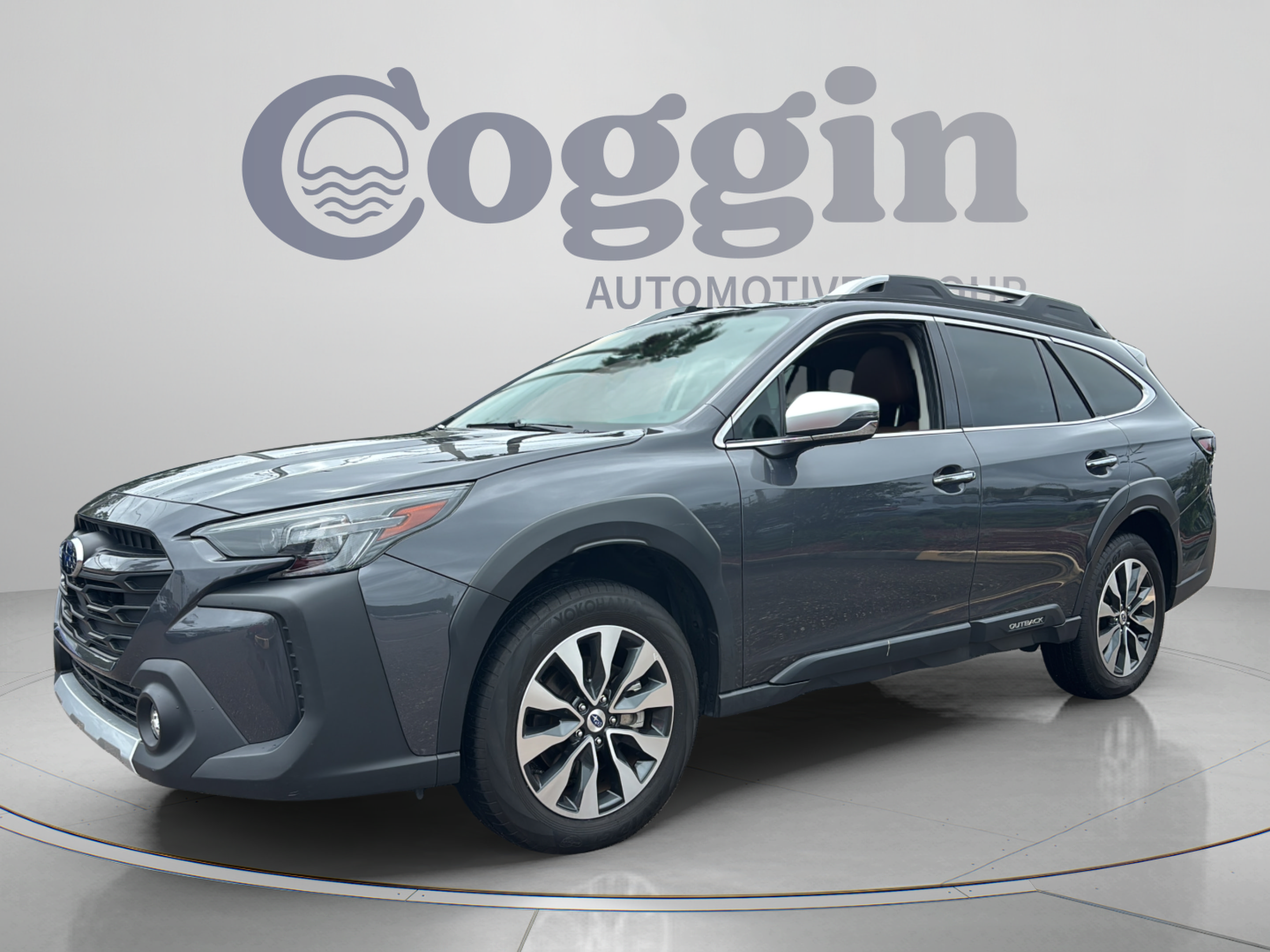 Used 2023 Subaru Outback Touring AWD/4WD image 1