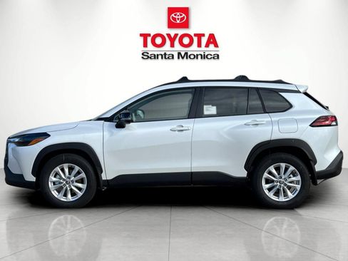 New 2026 Toyota Corolla Cross LE FWD image 8