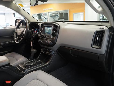 Used 2019 Chevrolet Colorado W/T w/ Custom Special Edition image 32