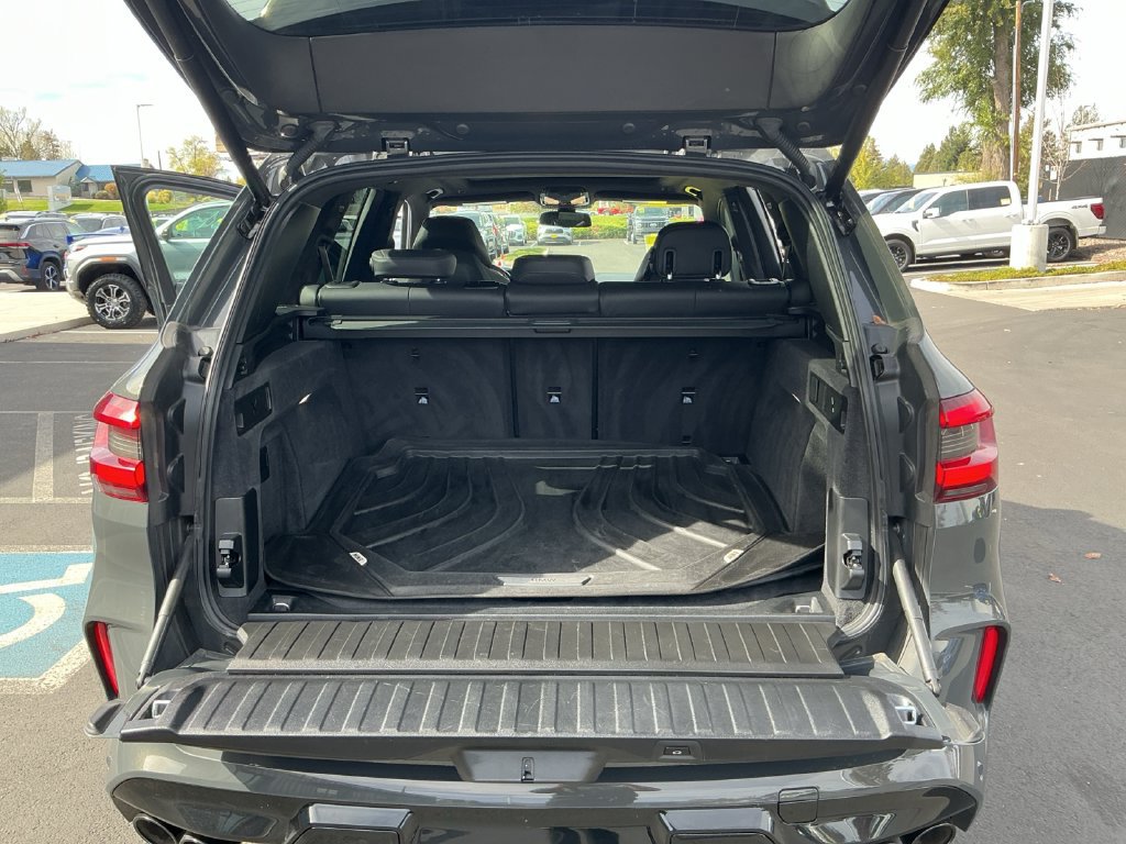 Used 2022 BMW X5 M w/ Competition Package 2 AWD/4WD image 23