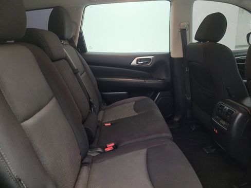 Used 2019 Nissan Pathfinder S image 19