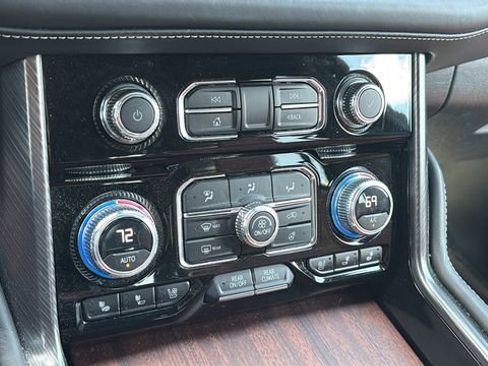 Used 2023 GMC Yukon XL Denali Ultimate image 21