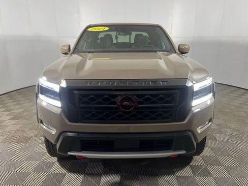 Used 2024 Nissan Frontier PRO-4X w/ Technology Package AWD/4WD image 2