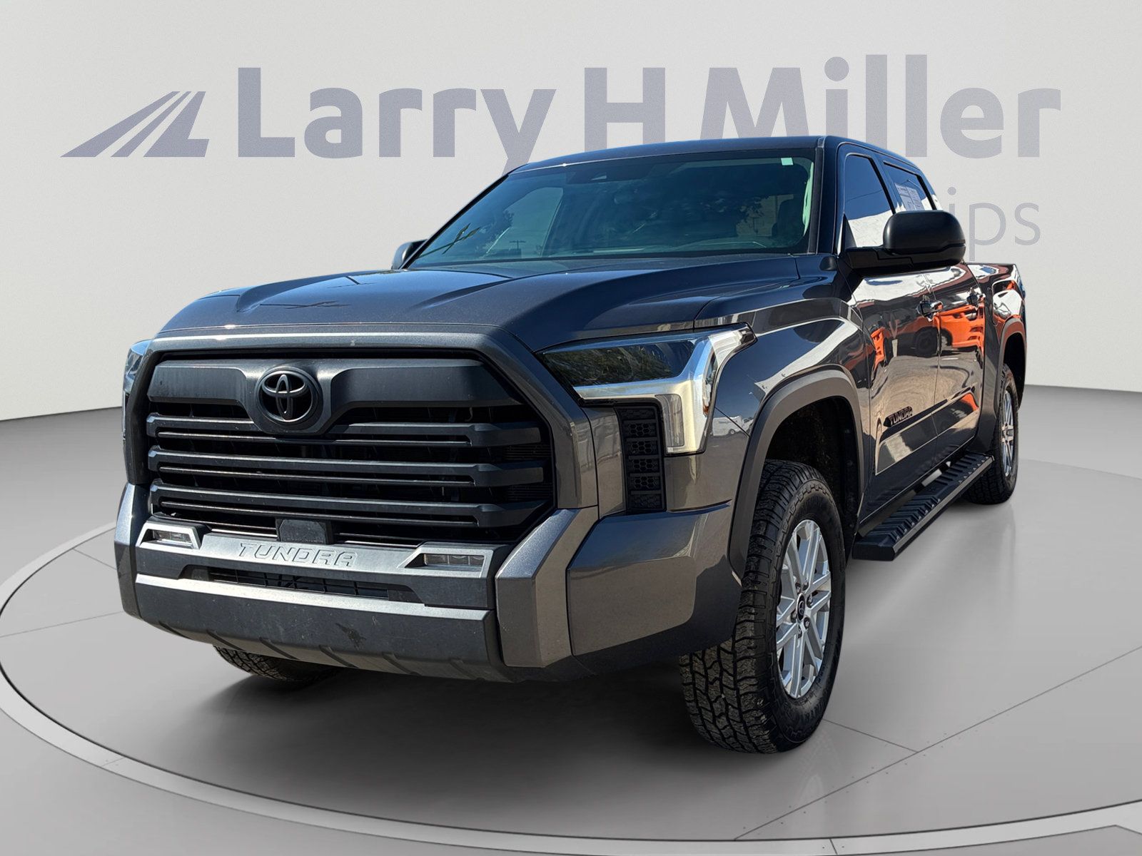 Used 2022 Toyota Tundra SR5 w/ SR5 Premium Package RWD image 1
