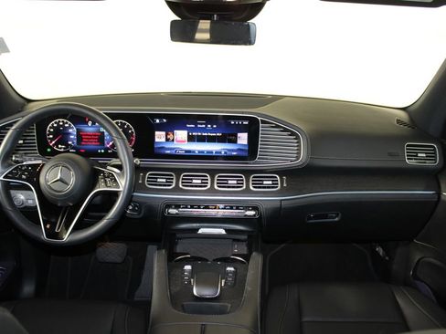 Used 2024 Mercedes-Benz GLE 450 4MATIC image 11