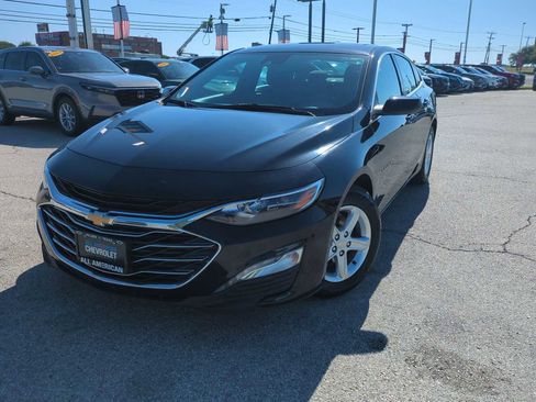 Used 2024 Chevrolet Malibu LT FWD image 1