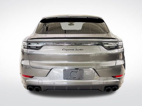 Used 2022 Porsche Cayenne Turbo AWD/4WD image 4