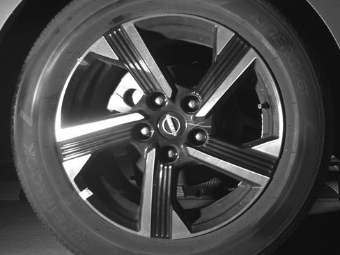Used 2025 Nissan Sentra SV FWD image 15
