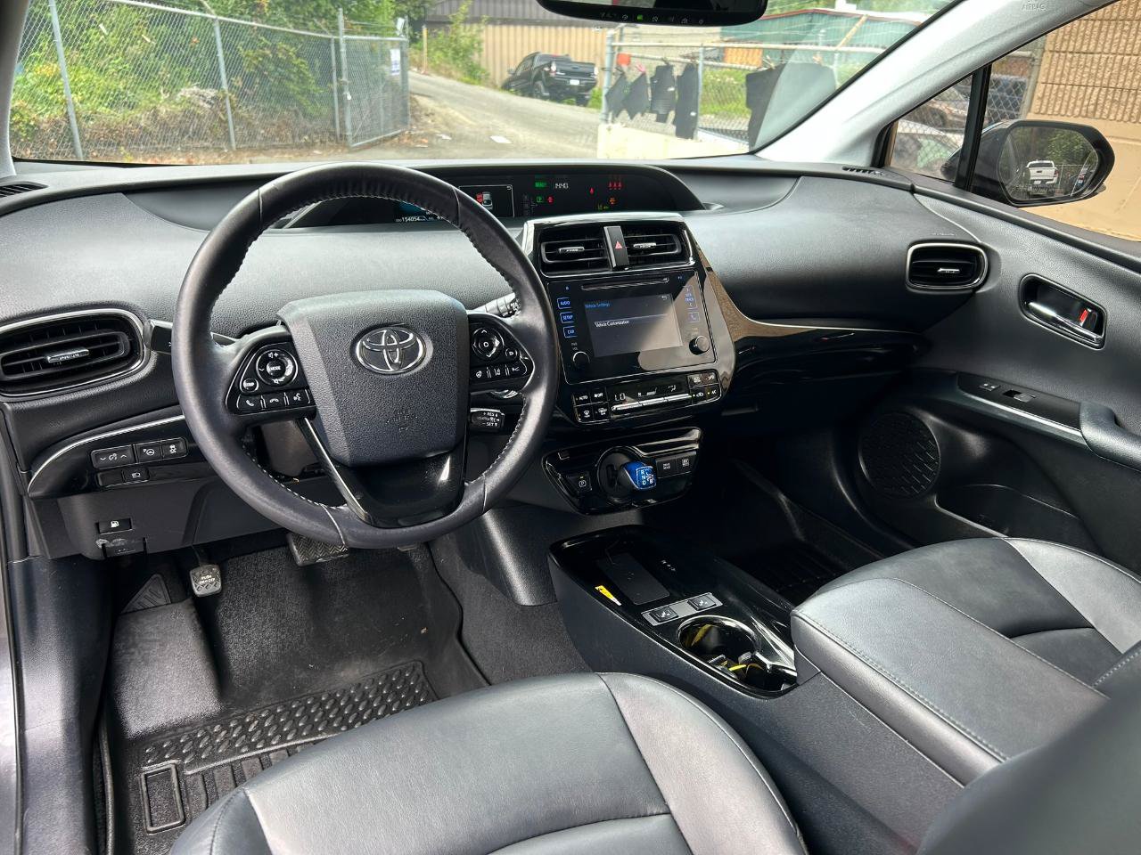 Used 2019 Toyota Prius XLE AWD/4WD image 14
