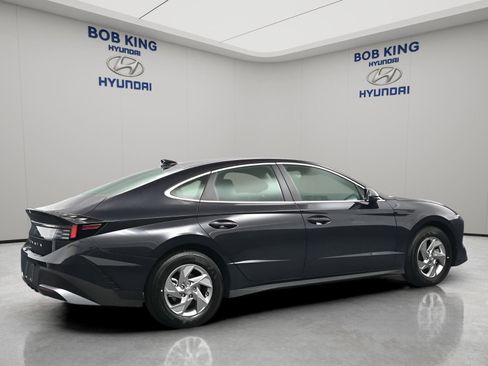 New 2026 Hyundai Sonata SE FWD image 4
