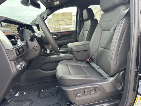 New 2026 GMC Yukon XL Denali image 24