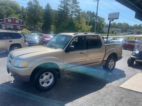 Used 2002 Ford Explorer Sport Trac 4x4 image 9