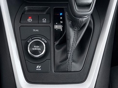 Used 2024 Toyota RAV4 XLE Premium image 16