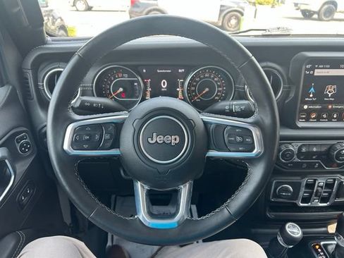 Used 2021 Jeep Gladiator Overland w/ Popular Equipment Package AWD/4WD image 20