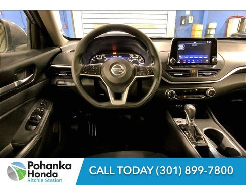 Used 2022 Nissan Altima 2.5 SV FWD image 4