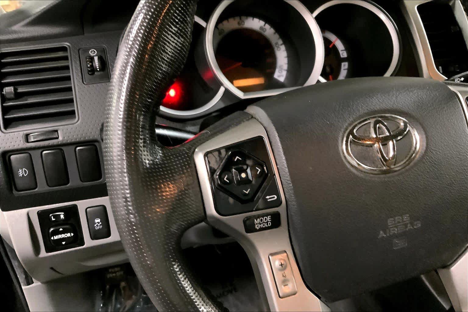 Used 2015 Toyota Tacoma 4x4 Double Cab w/ SR5 Package image 23