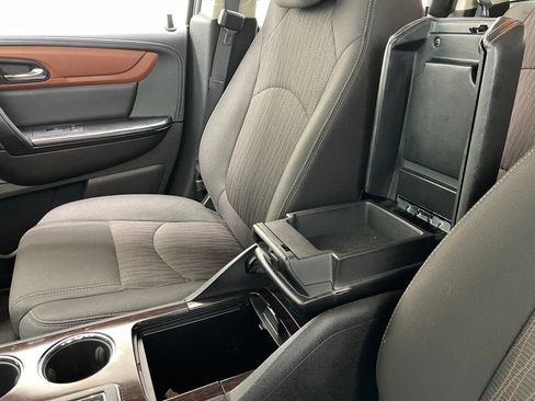 Used 2017 Chevrolet Traverse LT w/ Style and Technology Package AWD/4WD image 32
