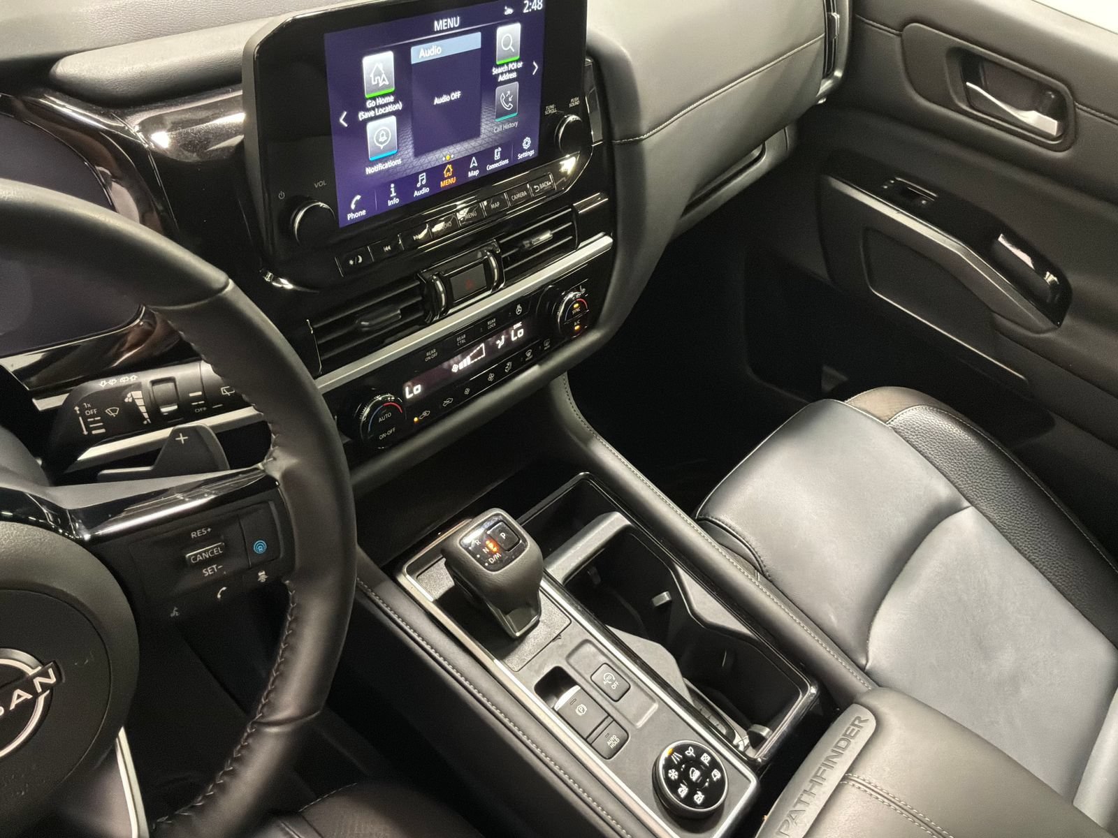 Used 2025 Nissan Pathfinder SL AWD/4WD image 17