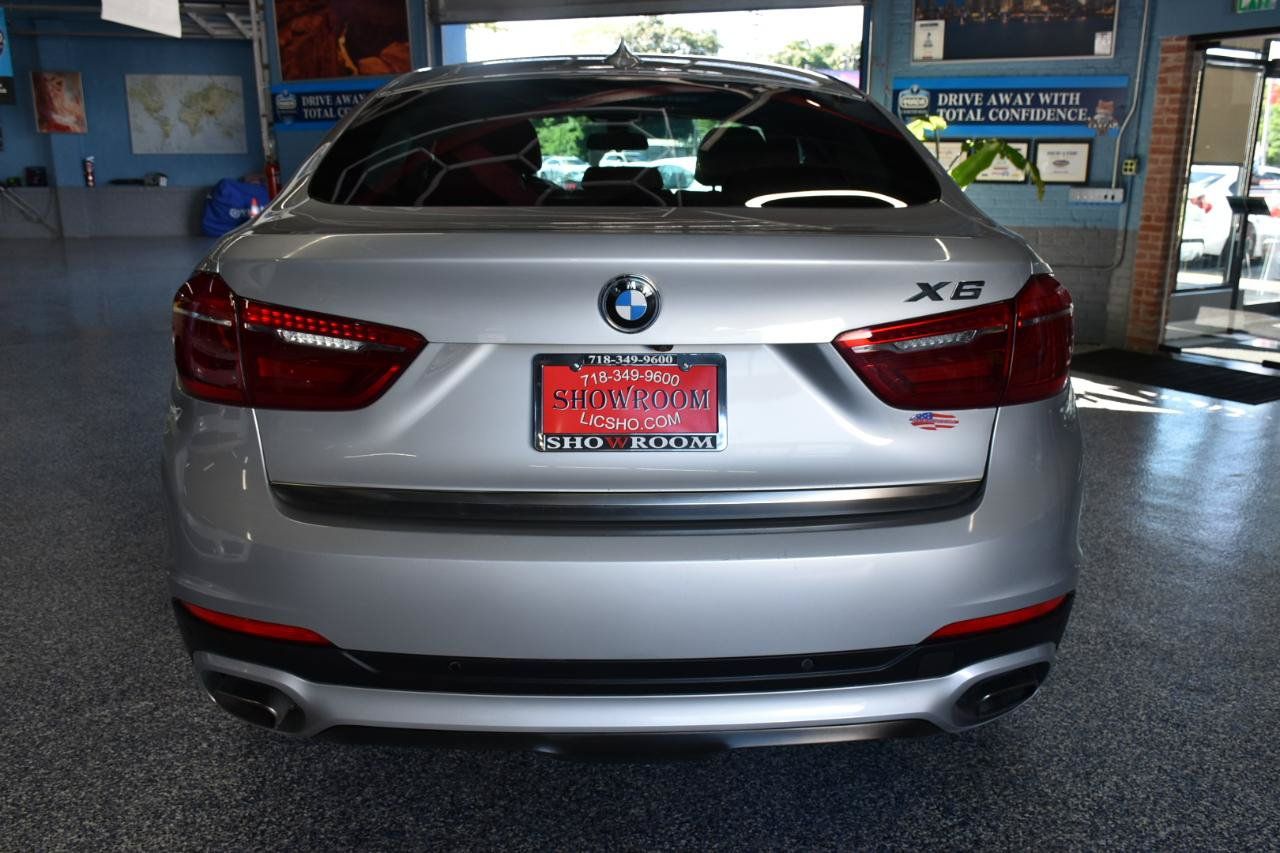 Used 2018 BMW X6 xDrive35i w/ Premium Package Essential AWD/4WD image 4