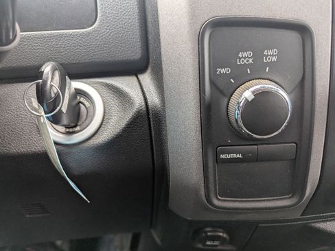 Used 2018 RAM 2500 Tradesman w/ Chrome Appearance Group image 18