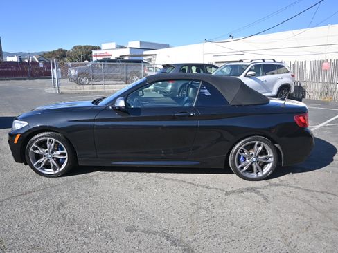 Used 2015 BMW M235i 2dr Conv M235i RWD image 2