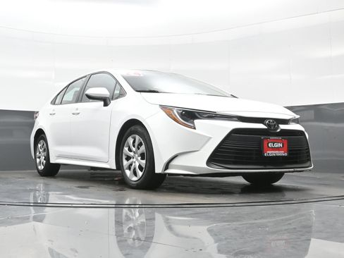 Used 2024 Toyota Corolla LE FWD image 23