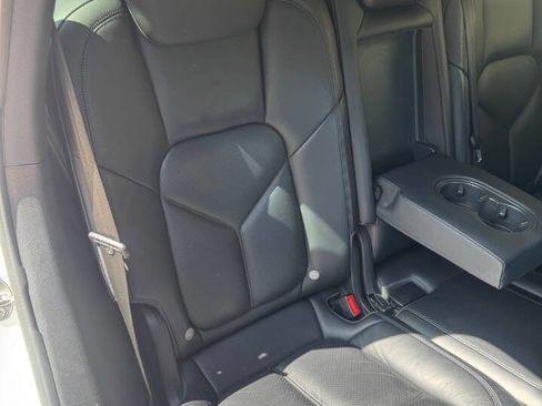 Used 2016 Porsche Cayenne AWD/4WD image 15