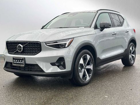 New 2026 Volvo XC40 B5 Plus w/ Protection Package Premier image 7