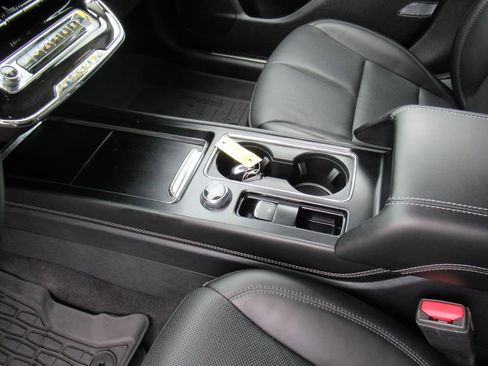 Used 2023 Lincoln Corsair Reserve FWD image 17