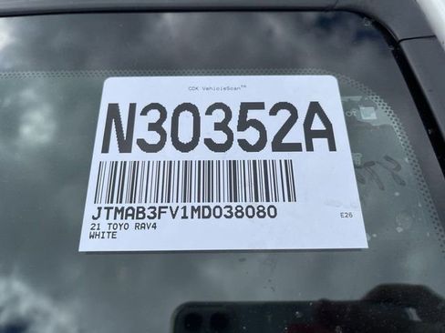 Used 2021 Toyota RAV4 SE w/ Weather & Moonroof Package AWD/4WD image 3