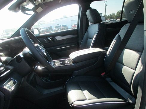 New 2026 Buick Enclave Sport Touring w/ Power Package image 13