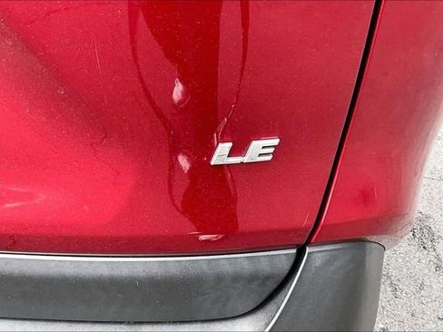 Used 2021 Toyota RAV4 LE image 23