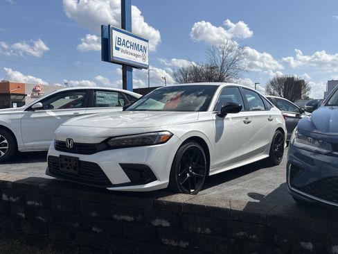 Used 2024 Honda Civic Sport image 4