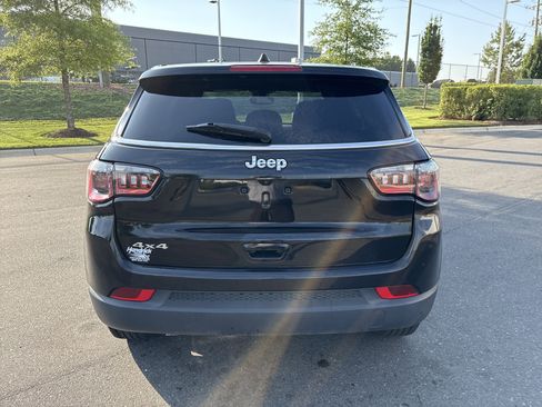 Certified 2024 Jeep Compass Sport AWD/4WD image 8