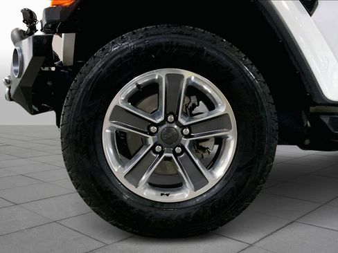 Used 2021 Jeep Wrangler Unlimited Sahara image 11