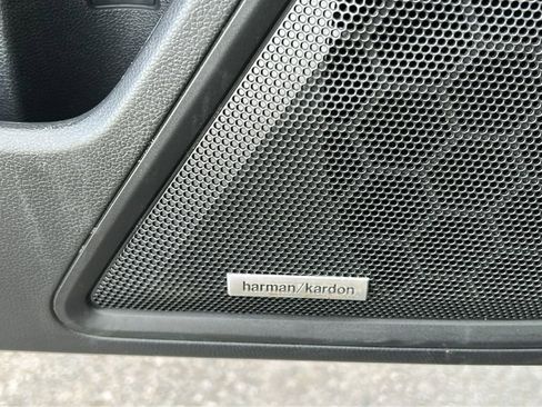 Certified 2022 Subaru Outback Limited image 21